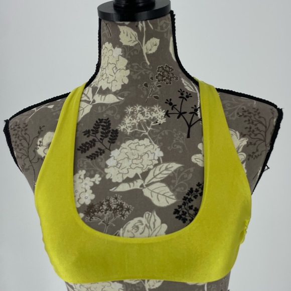 Lovers & Friends Bikini Top Criss Cross - Picture 1 of 3